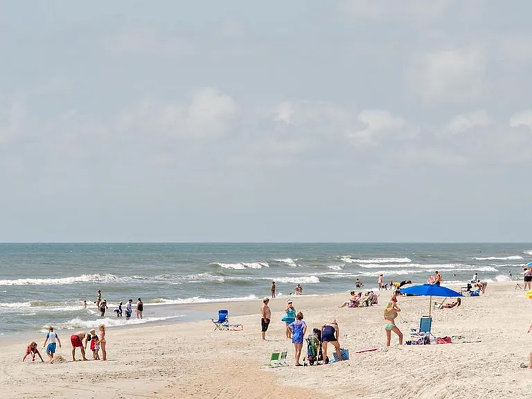 2302A Surfrider Cir — Photo 41