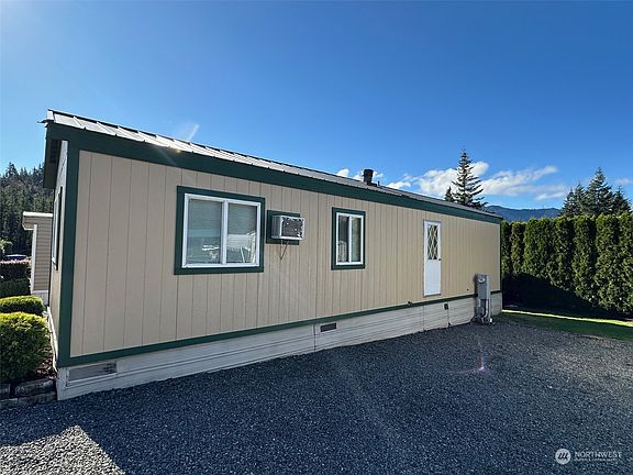 4th image of 45800 SE North Bend Way #4