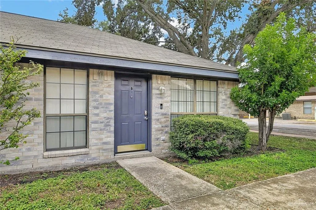 2 bed, 2.0 bath, 1078 sqft, $1,500 — Photo 1