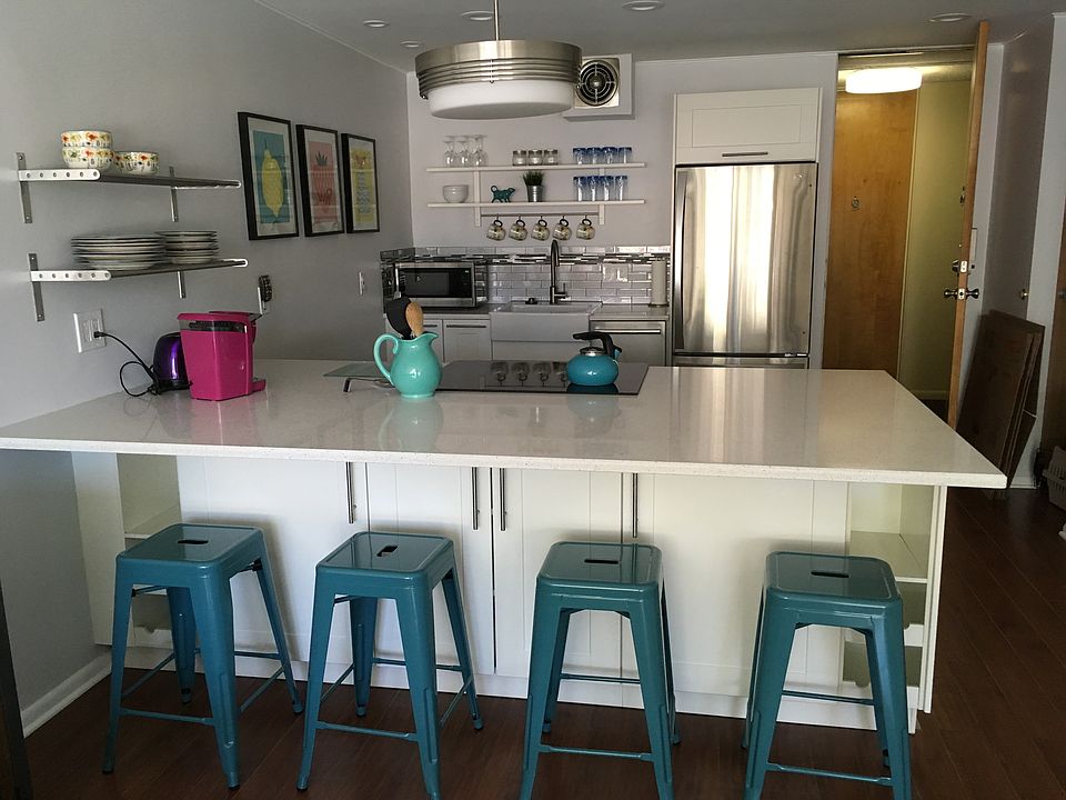 1st image of 1050 N Corona St APT 208