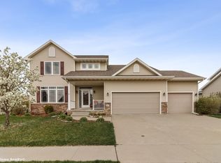 115 Aidan St, Waukee, IA 50263