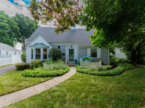 170 Webster Hill Boulevard, West Hartford, CT 06107