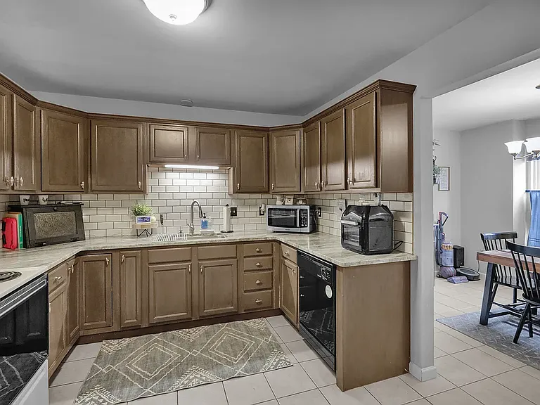 665 Walnut Tree Dr #665 — Photo 9