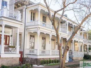 209 W Waldburg St, Savannah, GA 31401