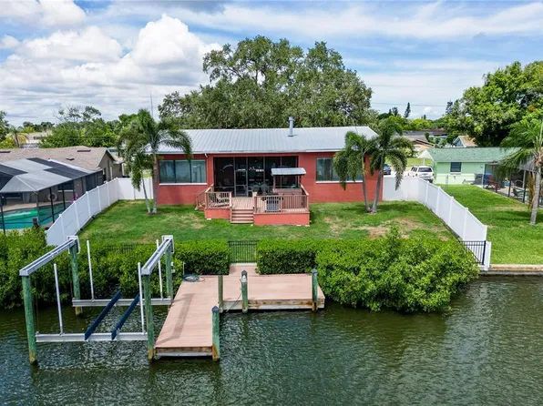 429 Flamingo Dr, Apollo Beach, FL 33572