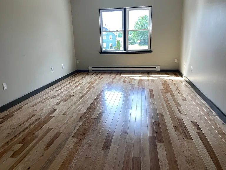 55 N Main St #12RESIDENTIAL — Photo 3
