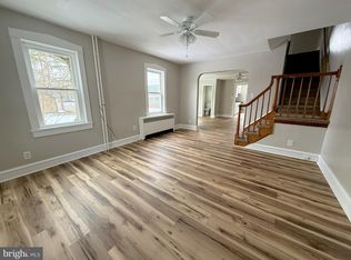 27 N Main St, Williamstown, NJ 08094