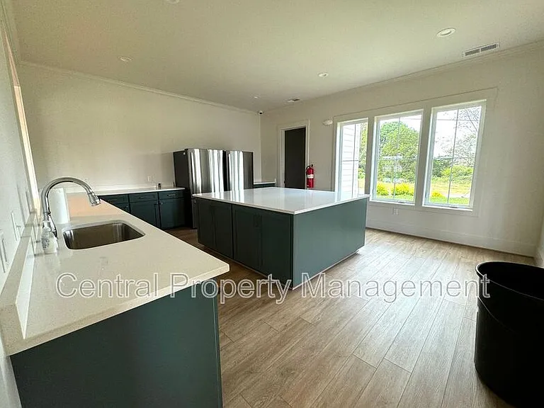165 Sarnesfield Way — Photo 54