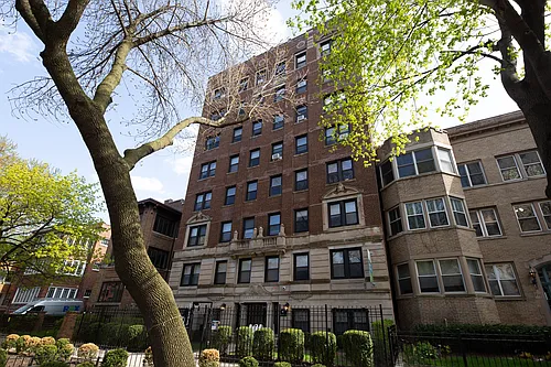 1135 W. Pratt Photo 1