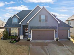 12905 S Ash Ave, Jenks, OK 74037