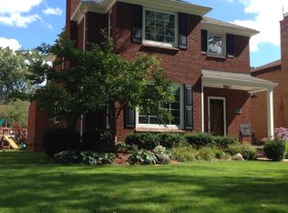 25516 Wareham Dr, Huntington Woods, MI 48070