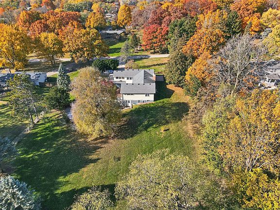 4th image of 707 Coolidge Pl