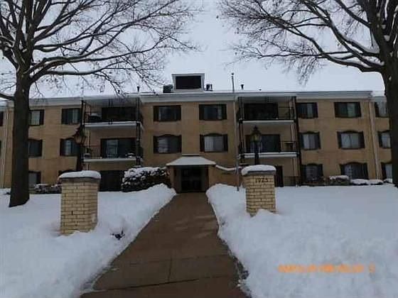 2nd image of 1925 Westchester Rd APT 304