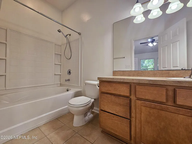 6194 High Tide Blvd — Photo 12