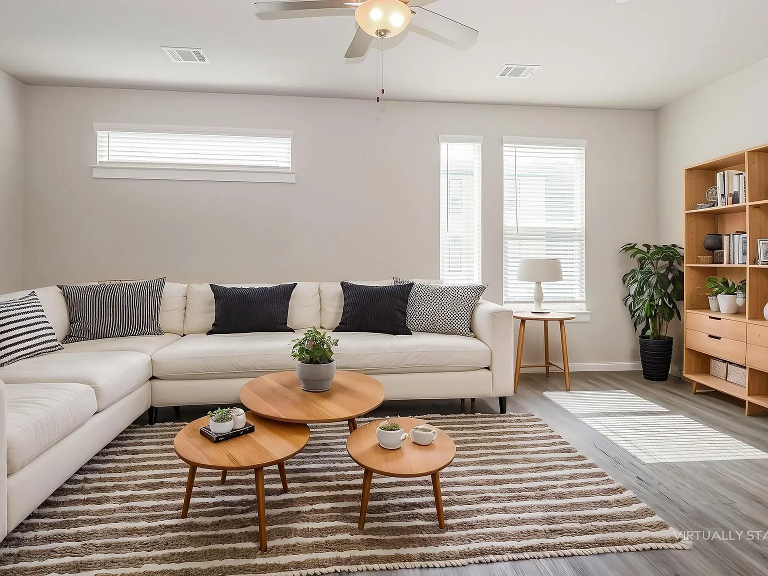 3 bed, 2.5 bath, 1619 sqft, $1,865 — Photo 4