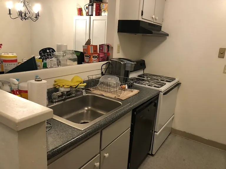 University Park Apartments near Cornell University — Photo 858