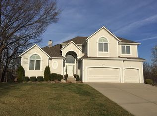 608 NW Timber Ridge Trl, Lees Summit, MO 64081