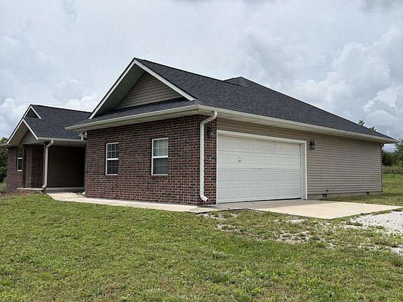 2nd image of 20565 Farm Road 1110