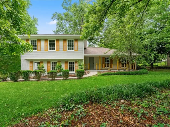 1712 Driftwood Pl, Snellville, GA 30078