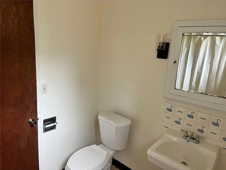 510 N Main St #9 — Photo 9