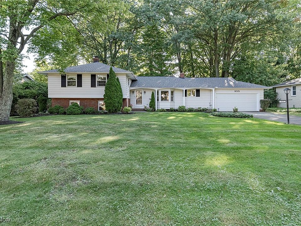1st image of 955 Oakview Dr