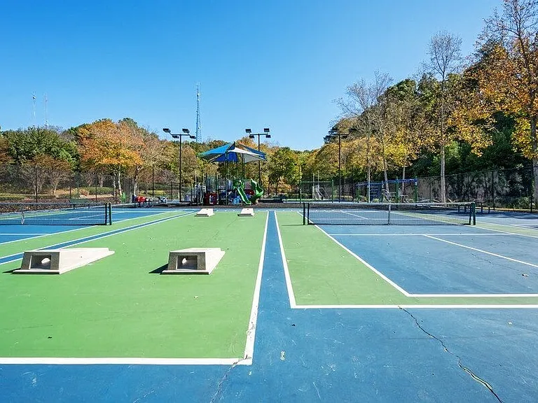 Edgewater at Sandy Springs — Photo 21