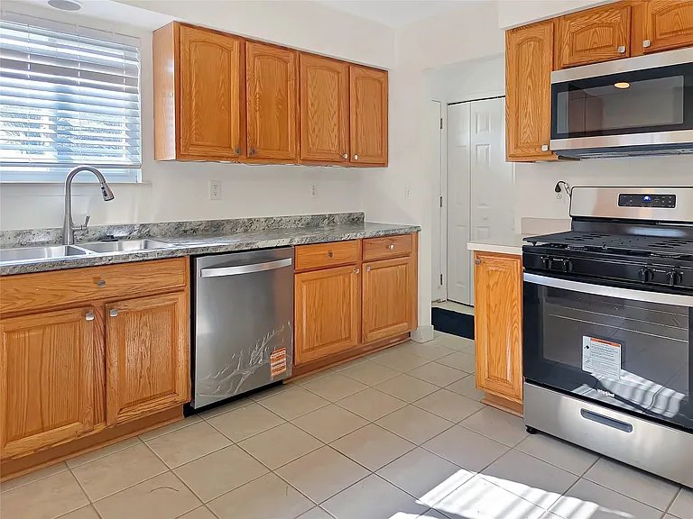 8241 Clippert St — Photo 4