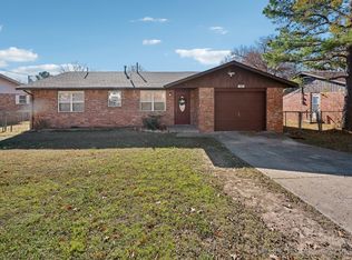 326 Tanglewood Dr, Tahlequah, OK 74464