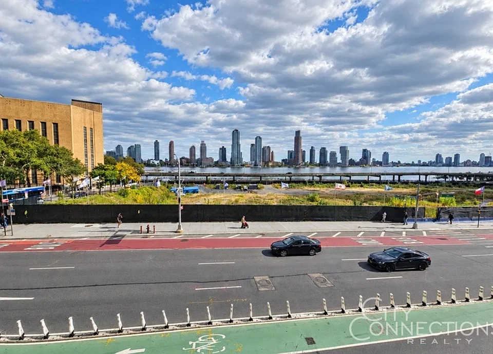 5 Tudor City Pl #B10