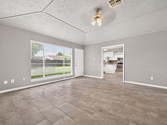 4th image of 9903 Towne Tower Ln