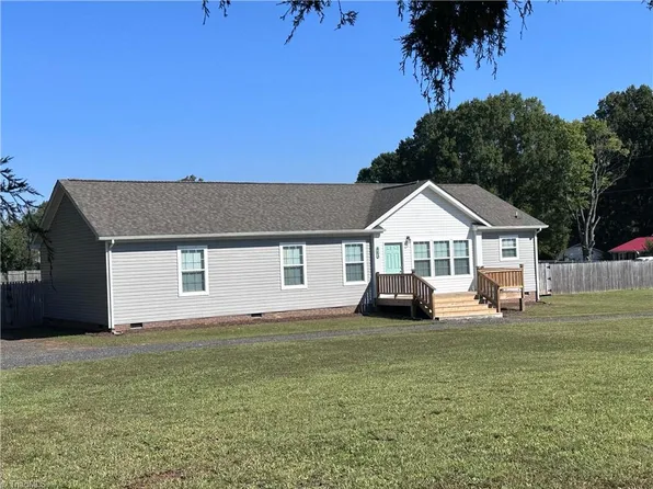 465 Shady Grove Rd, Eden, NC 27288