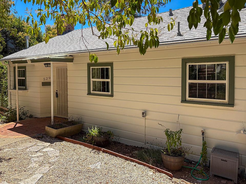 1st image of 529 Landis Cir