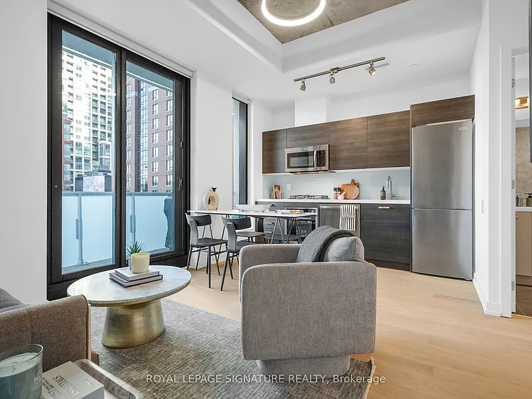 11 Charlotte St #606 — Photo 2