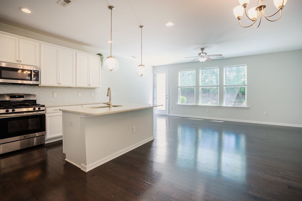 next background image