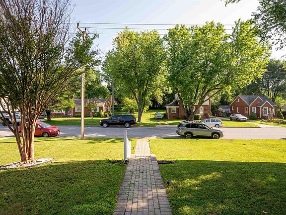 5th image of 1612 Park Rd