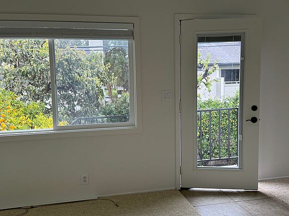 4th image of 2472 Elden Ave