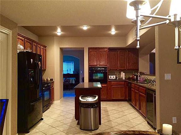 4th image of 3125 Tierra Paola Ln