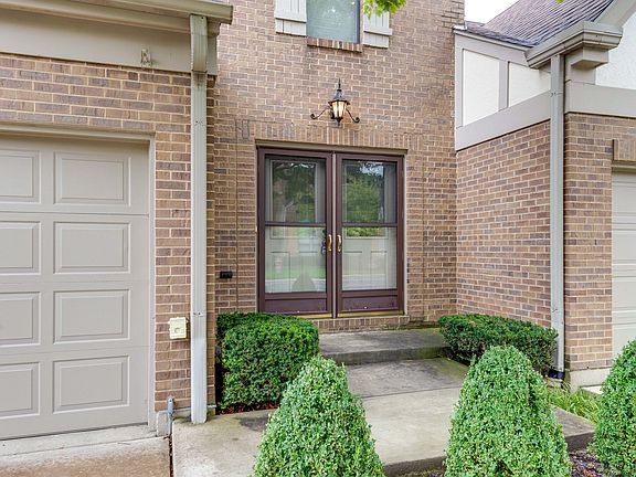3rd image of 3029 Carlton Ct
