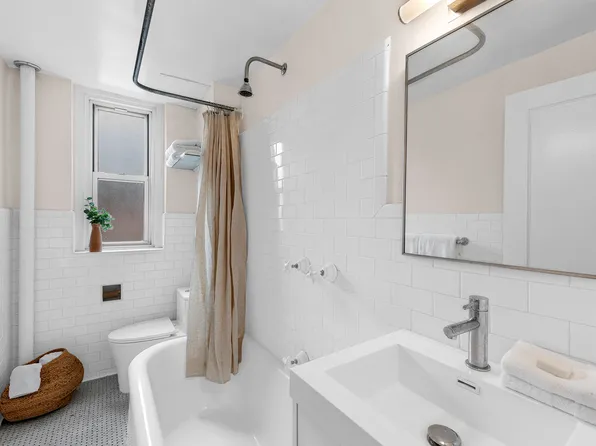 365 West 20th Street image 8 of 8