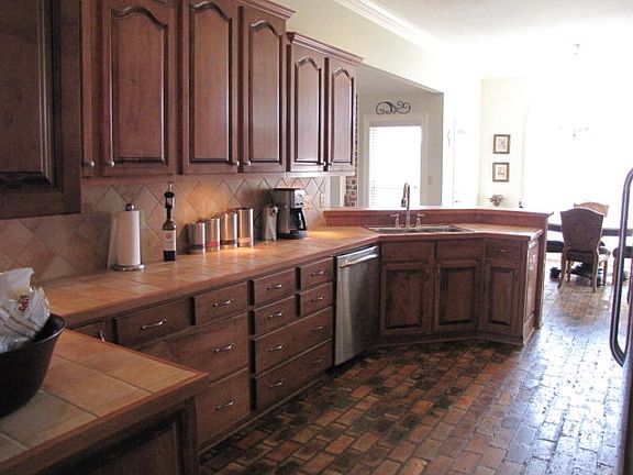 Kitchen 1