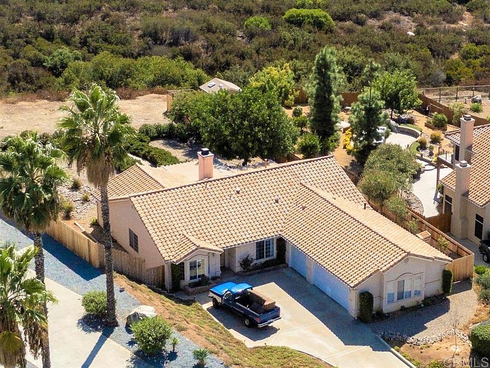 1st image of 15025 Moonglow Dr