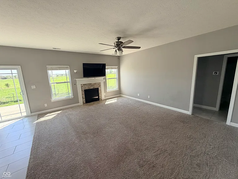 357 Indigo St — Photo 6