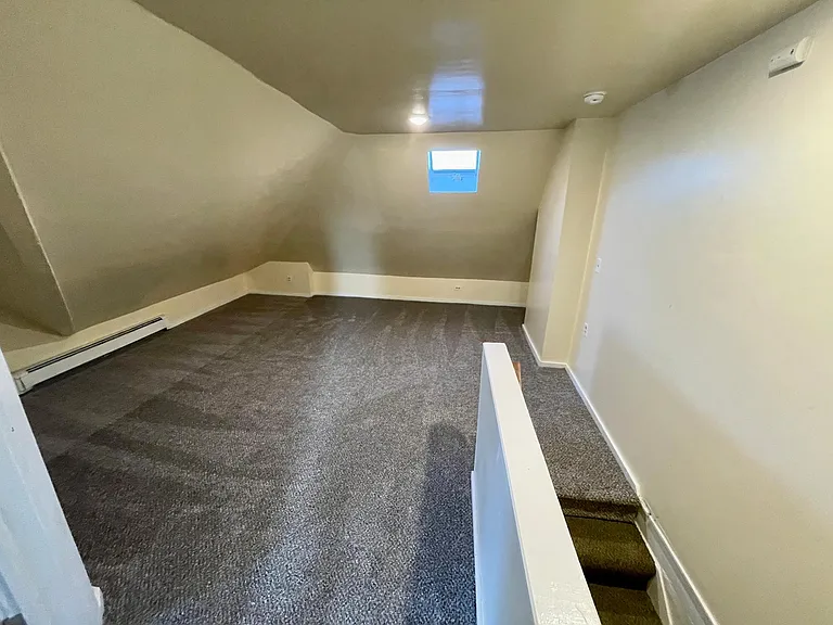 65 Elizabeth St #B — Photo 10