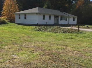 1 Whiting Farm Dr, Amherst, NH 03031