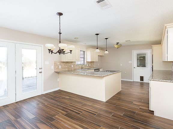 4th image of 6725 Forest Trail Cir