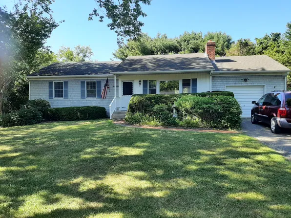 145 Custer Ave, Southold, NY 11971