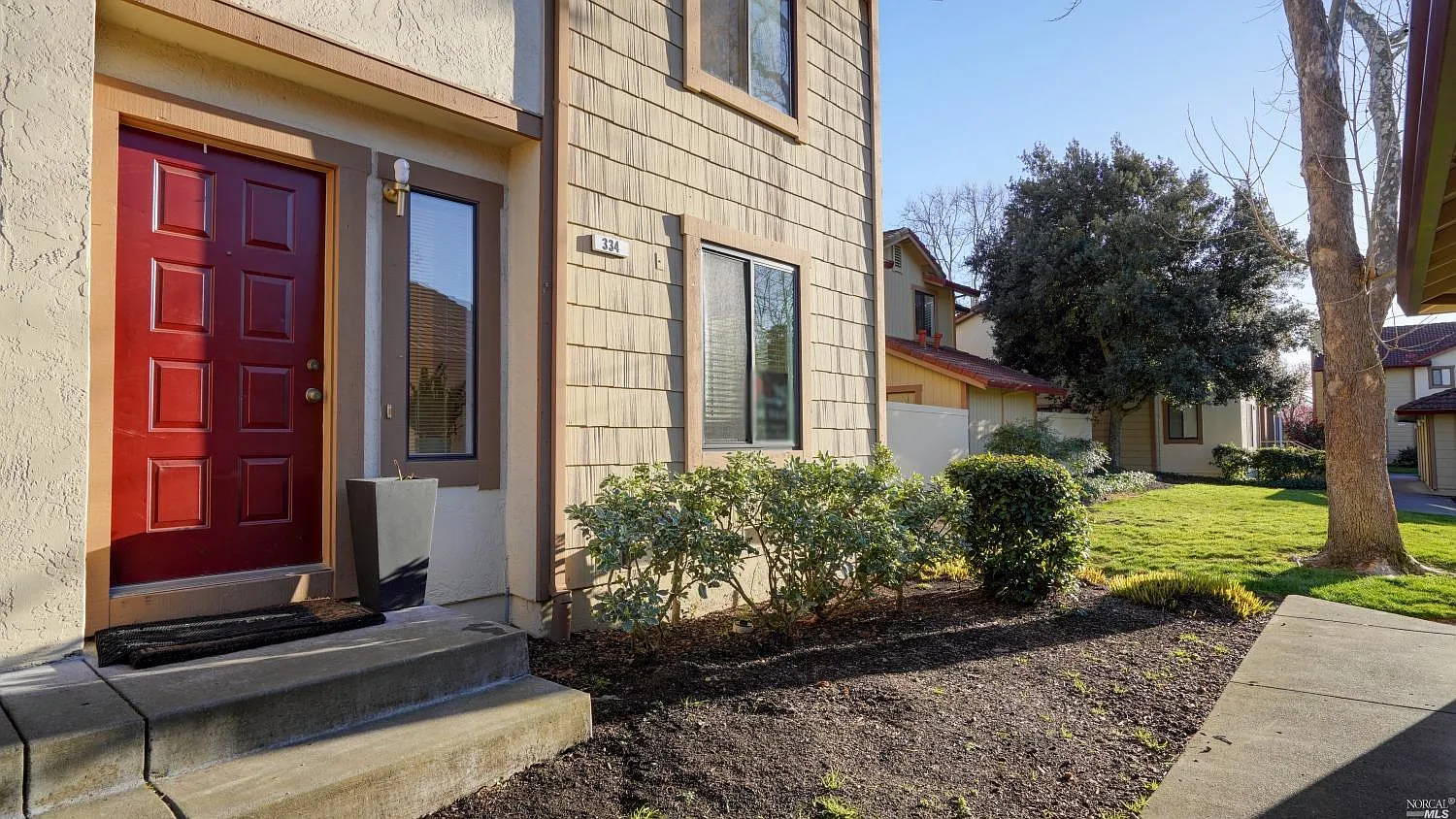 334 Park Place Drive photo 1