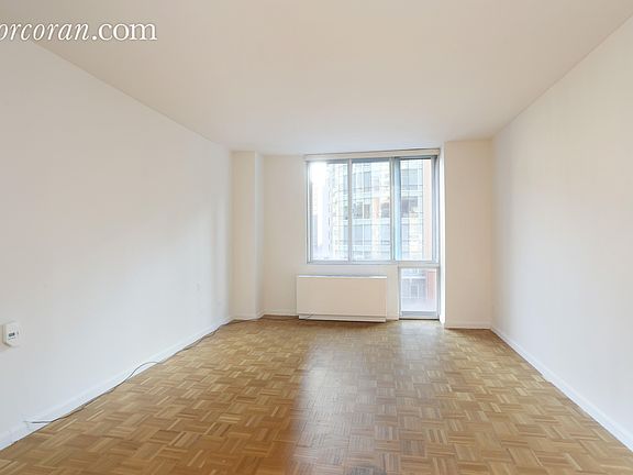 5th image of 255 E 49th St APT 7D