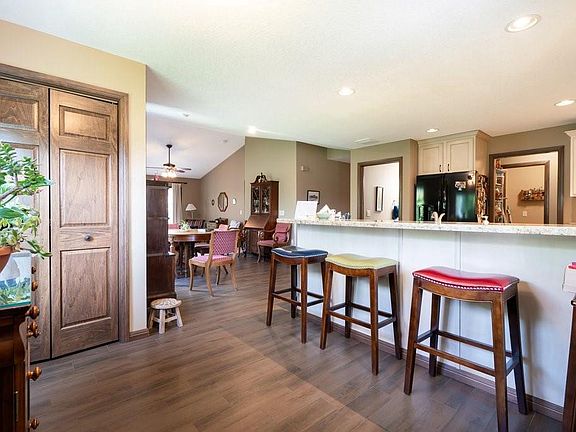 3rd image of 1688 Timber Trail