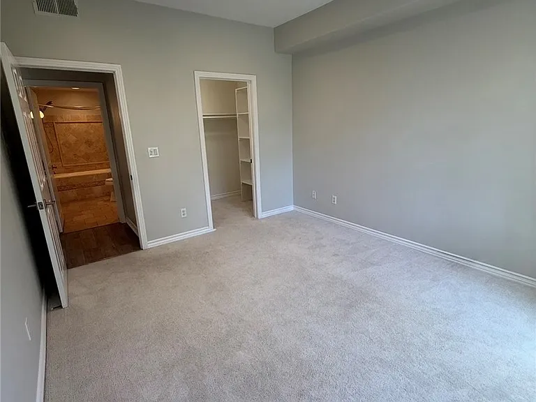 2243 Martin #217 — Photo 22